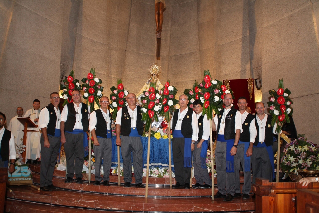Flower offering to the Virgen de Loreto