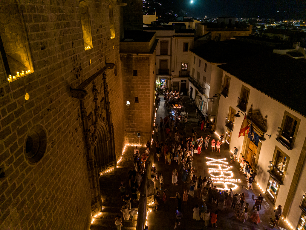La Noche de San Bartolomé: by candlelight